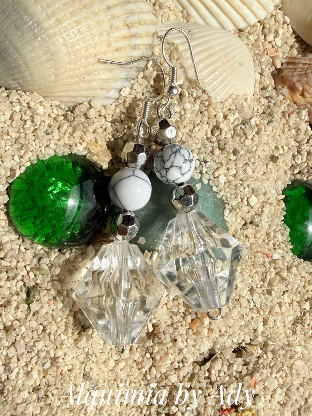 Alquimia Clear Crystal and White Howlite Dangle Earrings